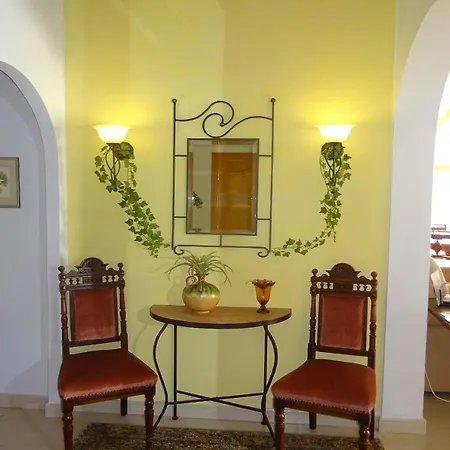 Aurora Villa
