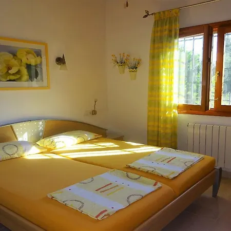 Aurora Villa *