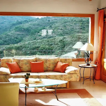 Aurora Villa Pego
